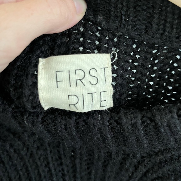 First Rite Cropped Sweater - Picture 3 of 5